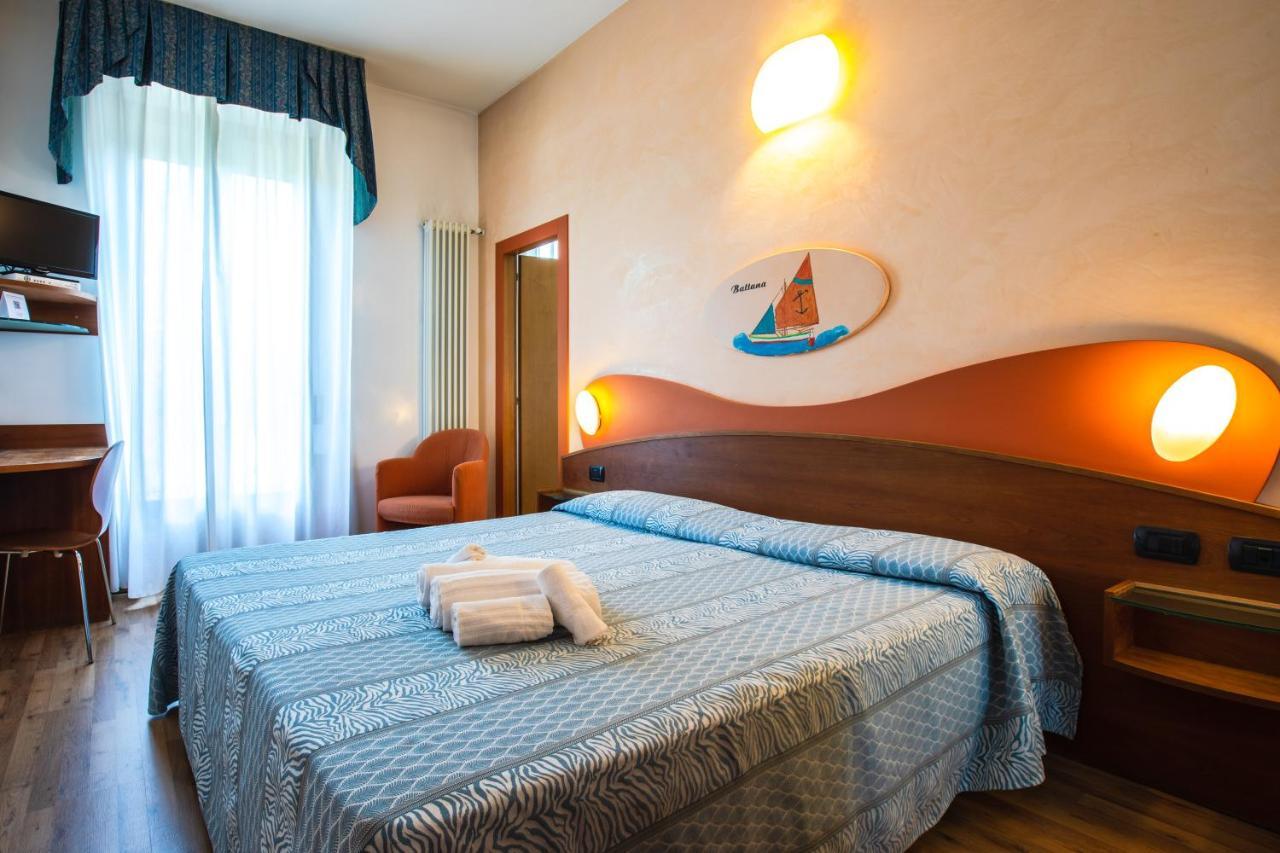 Miramare Hotel Ristorante Convegni تْشيزيناتيكو المظهر الخارجي الصورة