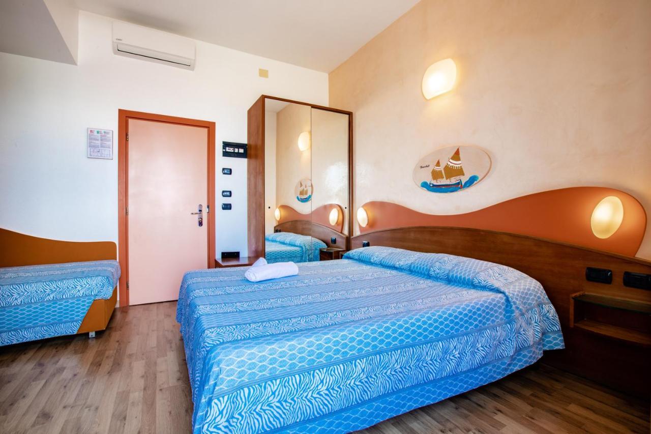 Miramare Hotel Ristorante Convegni تْشيزيناتيكو المظهر الخارجي الصورة