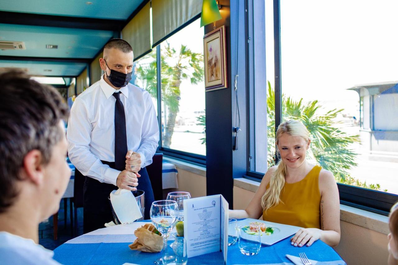 Miramare Hotel Ristorante Convegni تْشيزيناتيكو المظهر الخارجي الصورة
